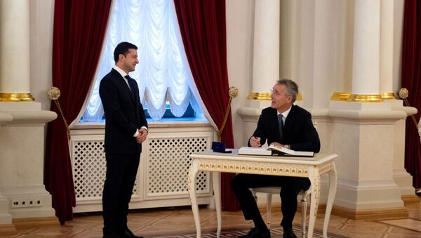 Президент Украины Владимир Зеленский и Генеральный секретарь НАТО - 俄羅斯衛星通訊社