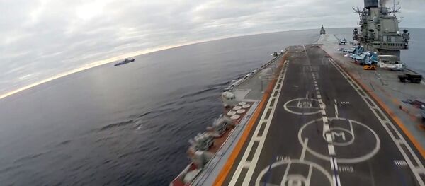 俄北海舰队：“库兹涅佐夫海军上将”号航母火灾灭火期间一名军人牺牲 - 俄罗斯卫星通讯社