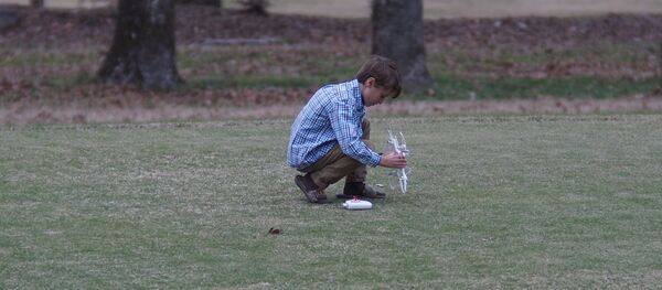 Мальчик с дроном - 俄罗斯卫星通讯社