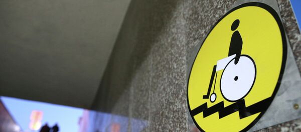 Подземный переход специально оборудованный для инвалидов - 俄罗斯卫星通讯社