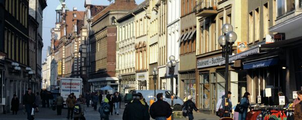 На улице города Шверин. - 俄罗斯卫星通讯社