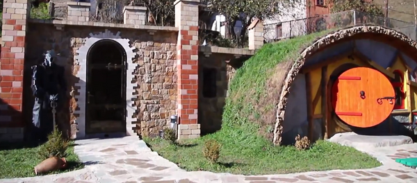 亞美尼亞“霍比特人之家”  - 俄羅斯衛星通訊社