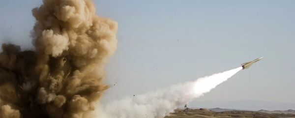 Запуск ракеты во время военных учений в Иране - 俄羅斯衛星通訊社