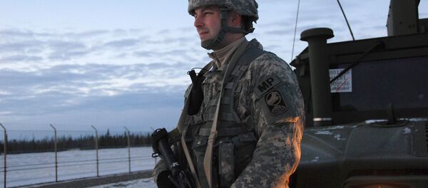 Военнослужащий армии США на военной базе Fort Greely на Аляске - 俄罗斯卫星通讯社