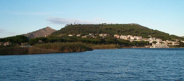 Гора Монте Нуово Гора Монте Нуово - 俄罗斯卫星通讯社