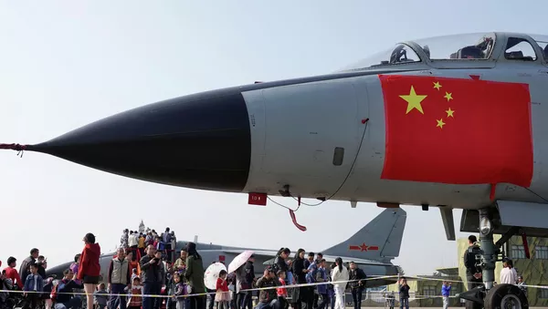 В  Китае широко отметили 70-летие Военно-Воздушных сил НОАК - 俄罗斯卫星通讯社