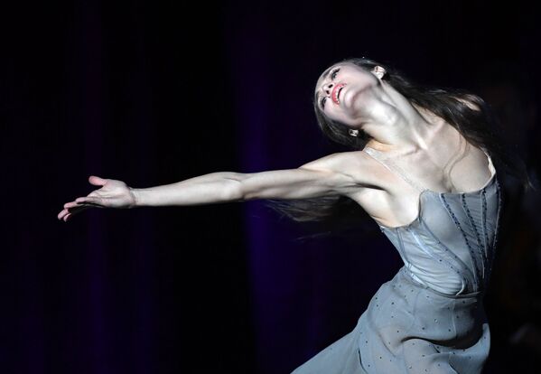在俄羅斯大劇院演出期間的芭蕾舞演員葉卡捷里娜·瓦連季諾夫娜·希普利娜 - 俄羅斯衛星通訊社