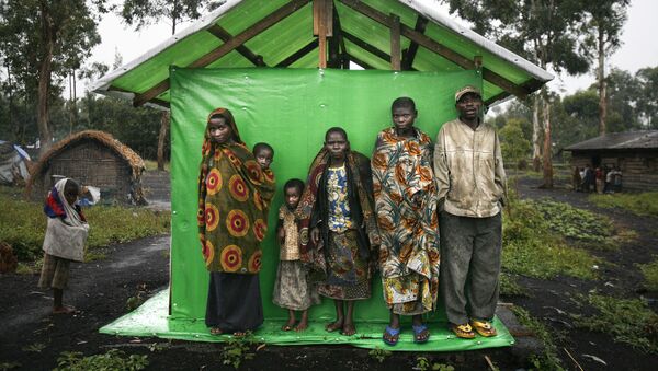 Группа пигмеев в деревне Мубамбиро, республика Конго - 俄罗斯卫星通讯社