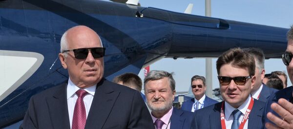 Генеральный директор корпорации Ростех Сергей Чемезов на авиасалоне Dubai Airshow 2019 в Дубае Генеральный директор корпорации Ростех Сергей Чемезов на авиасалоне Dubai Airshow 2019 в Дубае - 俄罗斯卫星通讯社