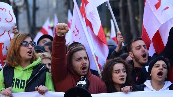 Участники акции протеста в Тбилиси против правящих властей. - 俄羅斯衛星通訊社