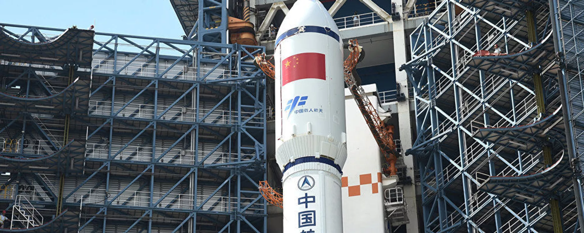 Long March-7 rocket and Tianzhou-1 cargo spacecraft are seen as they are transferred to a launching spot in Wenchang, Hainan province, China - 俄羅斯衛星通訊社, 1920, 21.09.2021