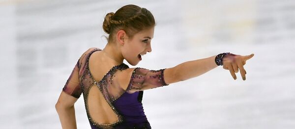 Алёна Косторная (Россия) выступает с произвольной программой в соревнованиях среди женщин  - 俄羅斯衛星通訊社