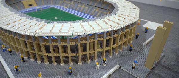 11-летний Джо кропотливо собирает самые знаковые стадионы мира с Lego - 俄羅斯衛星通訊社