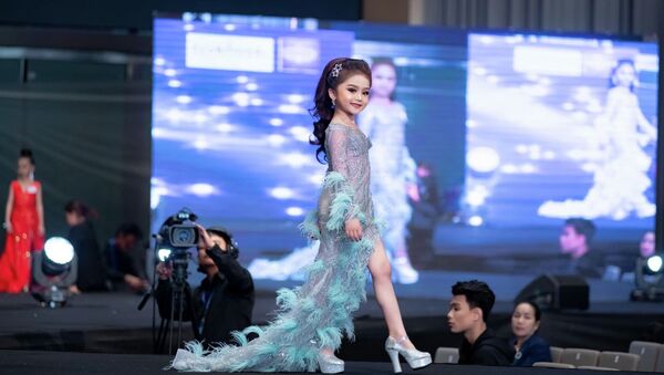 Baifern Freya - 俄羅斯衛星通訊社