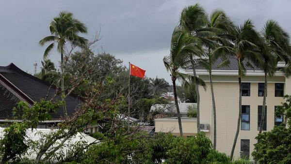 флаг КНР в китайском посольстве в столице Тонго - 俄羅斯衛星通訊社