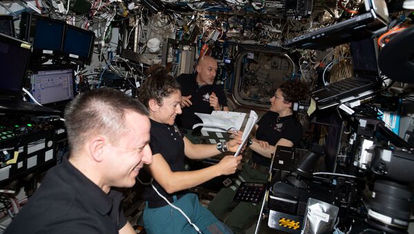 Космонавты из экспедиции-61 на борту МКС - 俄羅斯衛星通訊社