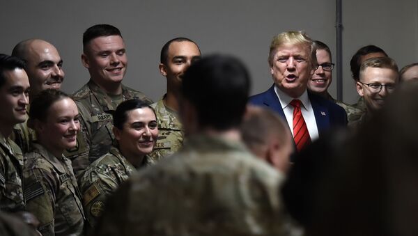 Президент США Дональд Трамп во время посещения американской военной базы в Афганистане - 俄罗斯卫星通讯社