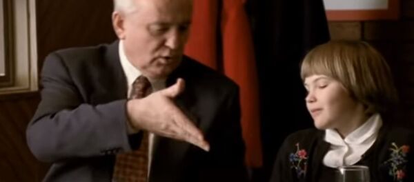 Горбачев в рекламе пиццы Горбачев в рекламе пиццы - 俄羅斯衛星通訊社