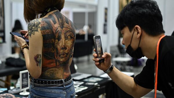 马来西亚将对“有失体统的半裸纹身秀”进行调查 - 俄罗斯卫星通讯社