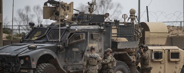 实拍美国士兵在叙利亚与当地居民发生冲突 - 俄罗斯卫星通讯社