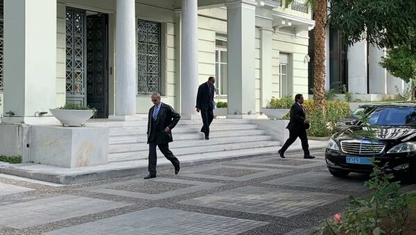 Ливийский посол Мохаммед Юнис Менфи покидает здание МИД Греции - 俄羅斯衛星通訊社