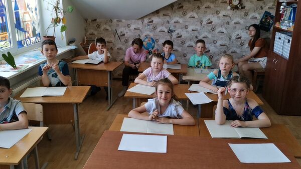 俄罗斯孩子们正在上汉语课 - 俄罗斯卫星通讯社