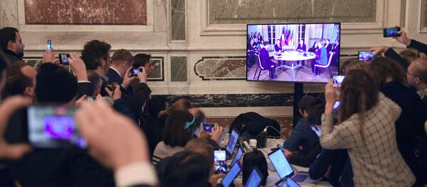 Рабочий визит президента РФ В. Путина во Францию  - 俄羅斯衛星通訊社