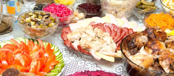 专家指出俄罗斯人在新年夜订购哪些食品 - 俄罗斯卫星通讯社