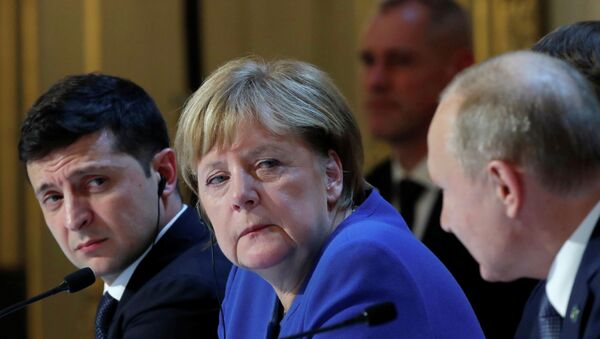 Ukraine's President Volodymyr Zelenskiy, left, German Chancellor Angela Merkel and Russian President Vladimir Putin - 俄罗斯卫星通讯社