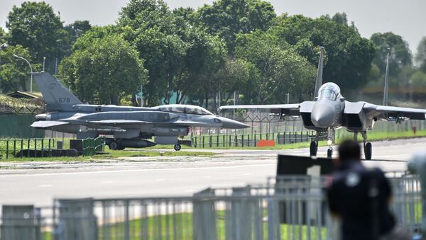 Сингапурские истребители F-15SG - 俄羅斯衛星通訊社