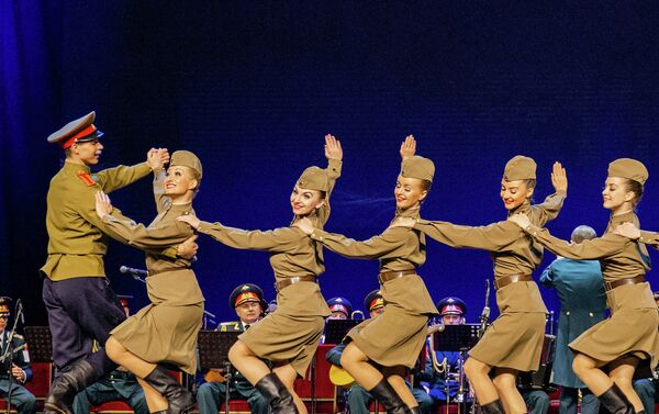俄罗斯亚历山大大红旗歌舞团 - 俄罗斯卫星通讯社
