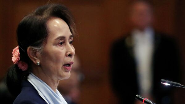 Аун Сан Су Чжи в Международном гаагском суде - 俄罗斯卫星通讯社