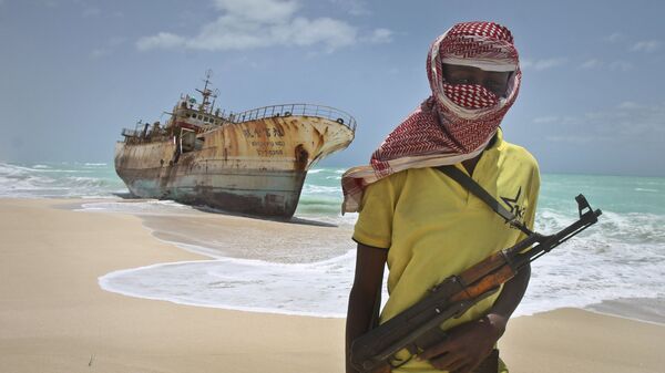 Вооруженный сомалийский пират - 俄罗斯卫星通讯社