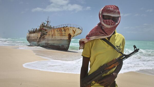 Вооруженный сомалийский пират - 俄罗斯卫星通讯社