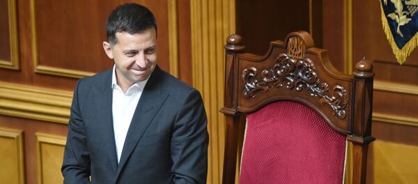 Президент Украины Владимир Зеленский на первом заседании девятого созыва Верховной рады Украины в Киеве Президент Украины Владимир Зеленский на первом заседании девятого созыва Верховной рады Украины в Киеве - 俄羅斯衛星通訊社