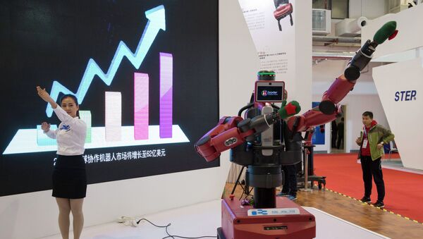 Робот повторяет человеческие движения - 俄羅斯衛星通訊社