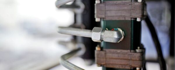 Этап монтажа нового станка в цехе уникального оборудования на предприятии ООО Южный завод тяжелого станкостроения (ЮЗТС) в Краснодарском крае. - 俄罗斯卫星通讯社