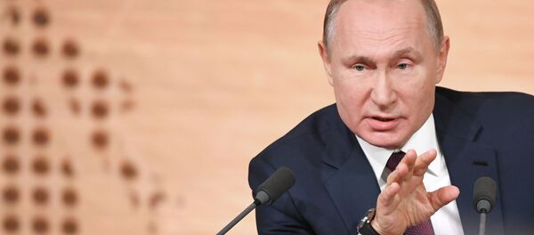 Президент РФ Владимир Путин на большой ежегодной пресс-конференции в Центре международной торговли на Красной Пресне - 俄罗斯卫星通讯社
