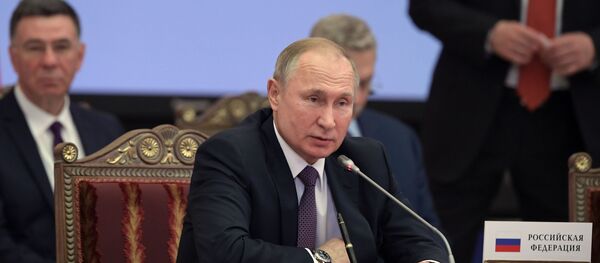 Рабочая поездка президента РФ В. Путина в Санкт-Петербург - 俄罗斯卫星通讯社