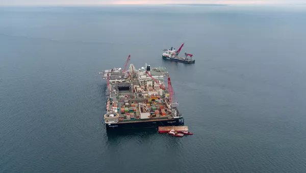 Судно Pioneering Spirit на пути в район укладки газопровода - 俄羅斯衛星通訊社