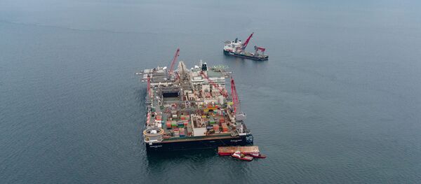 Судно Pioneering Spirit на пути в район укладки газопровода - 俄罗斯卫星通讯社