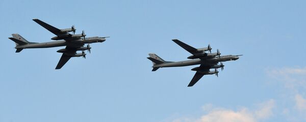 Стратегические бомбардировщики-ракетоносцы Ту-95МС Военно-космических сил России  - 俄罗斯卫星通讯社