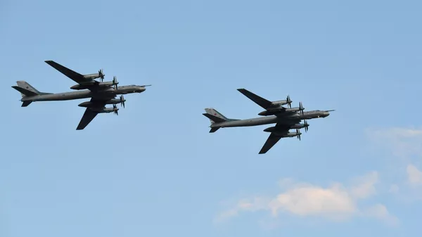 Стратегические бомбардировщики-ракетоносцы Ту-95МС Военно-космических сил России  - 俄羅斯衛星通訊社