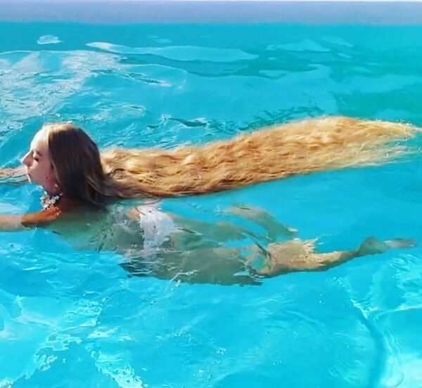 真人版长发公主：乌克兰女子28年未剪头 - 俄罗斯卫星通讯社