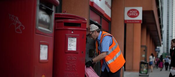英國郵遞員因新年禮物派送任務過重疲勞致死 英國郵遞員因新年禮物派送任務過重疲勞致死 - 俄羅斯衛星通訊社