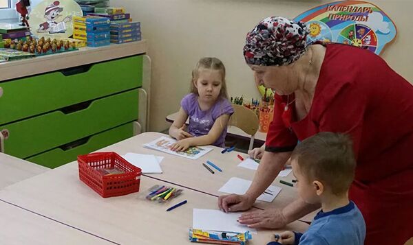 “奶奶閃送”在俄各大城市走紅 - 俄羅斯衛星通訊社