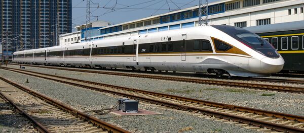 Поезд, предназначенный для поездок по железной дороге Пекин-Чжанцзякоу Поезд, предназначенный для поездок по железной дороге Пекин-Чжанцзякоу - 俄罗斯卫星通讯社