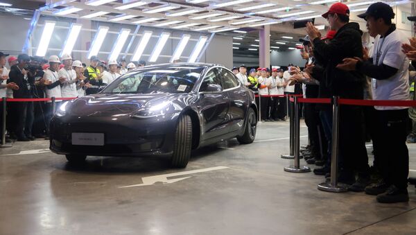 Передача первой партии собранных на заводе американской компании Tesla в Шанхае электромобилей Tesla Model 3 - 俄罗斯卫星通讯社