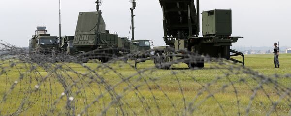 Демонстрация использования перехватчиков ракет PAC-3 на авиабазе Yokota в Японии Демонстрация использования перехватчиков ракет PAC-3 на авиабазе Yokota в Японии - 俄罗斯卫星通讯社