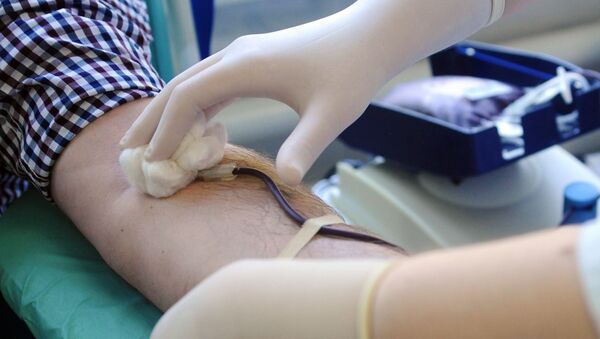 Процедура взятия крови у донора - 俄罗斯卫星通讯社